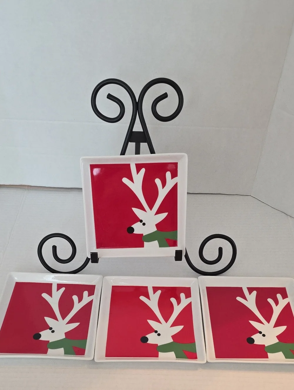 Crate&Barrel Reindeer Collection Red White Green Square Plate Set of 4